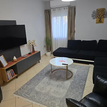 Casa de hóspedes Puzzle Tirana