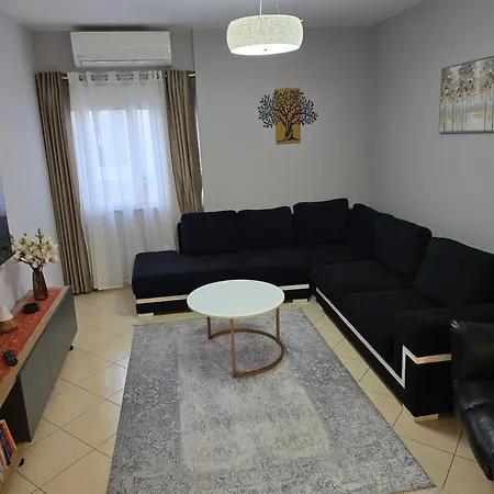 Puzzle Casa de hóspedes Tirana